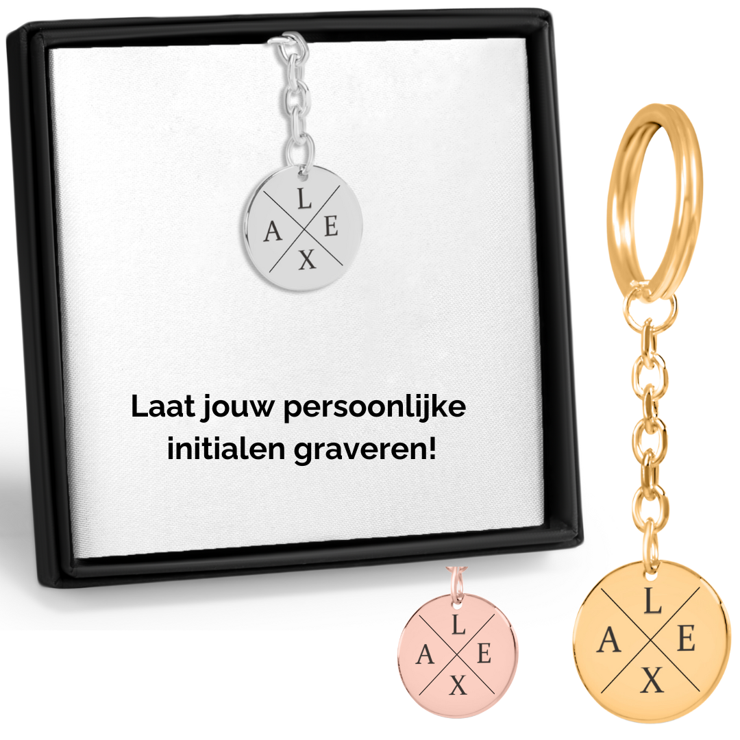 Sleutelhanger initialen 4 letters gegraveerd op hanger munt