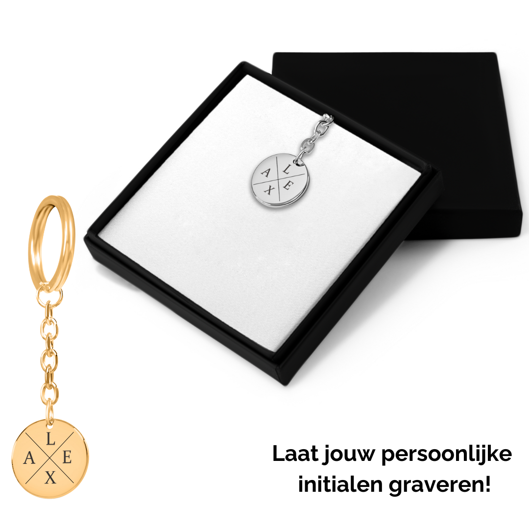 Sleutelhanger initialen 4 letters gegraveerd op hanger munt