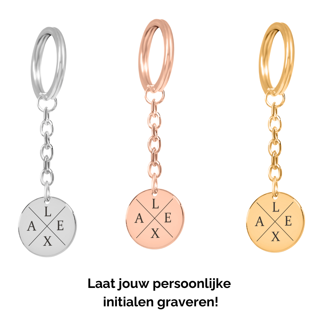 Sleutelhanger initialen 4 letters gegraveerd op hanger munt